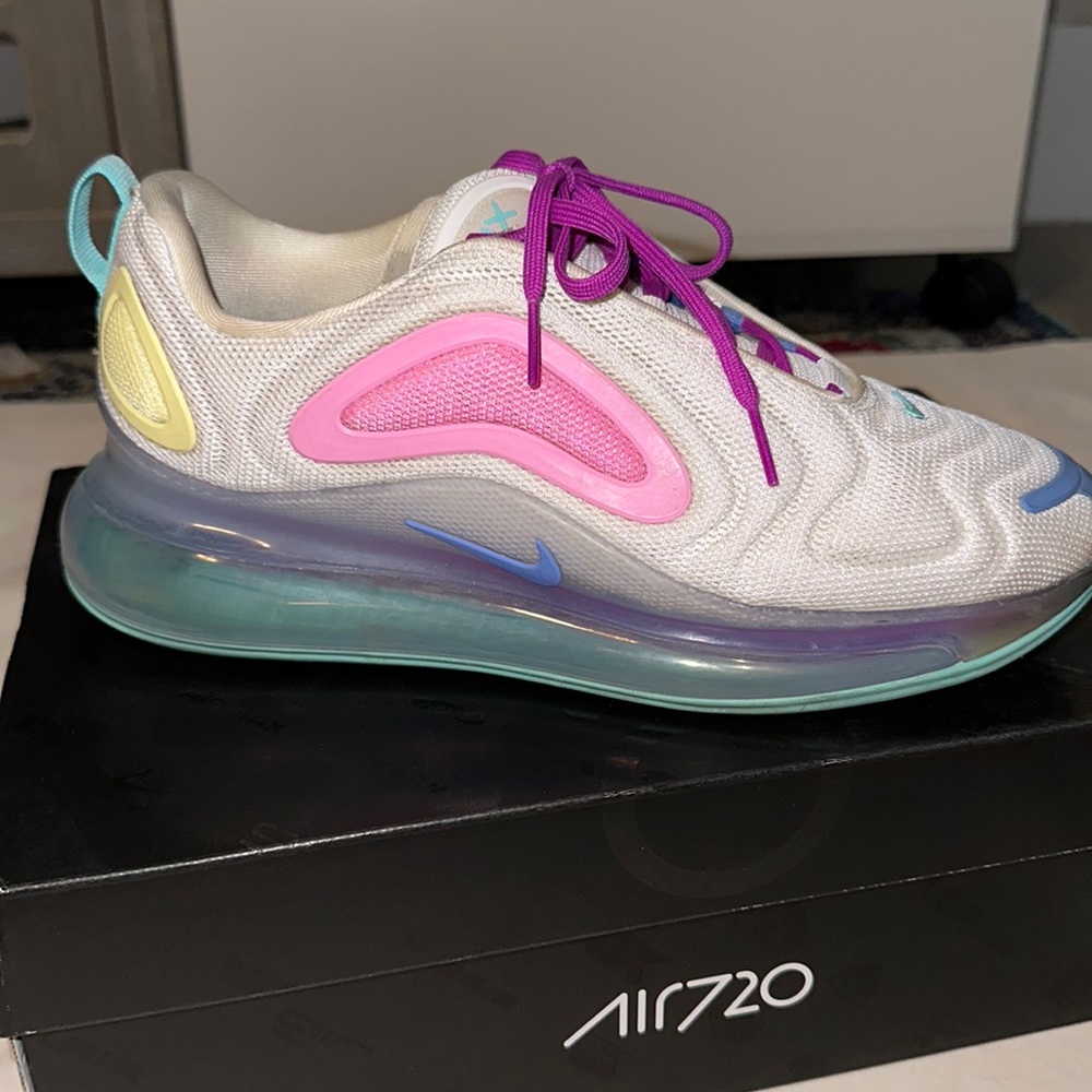 nike air max 720 with original box